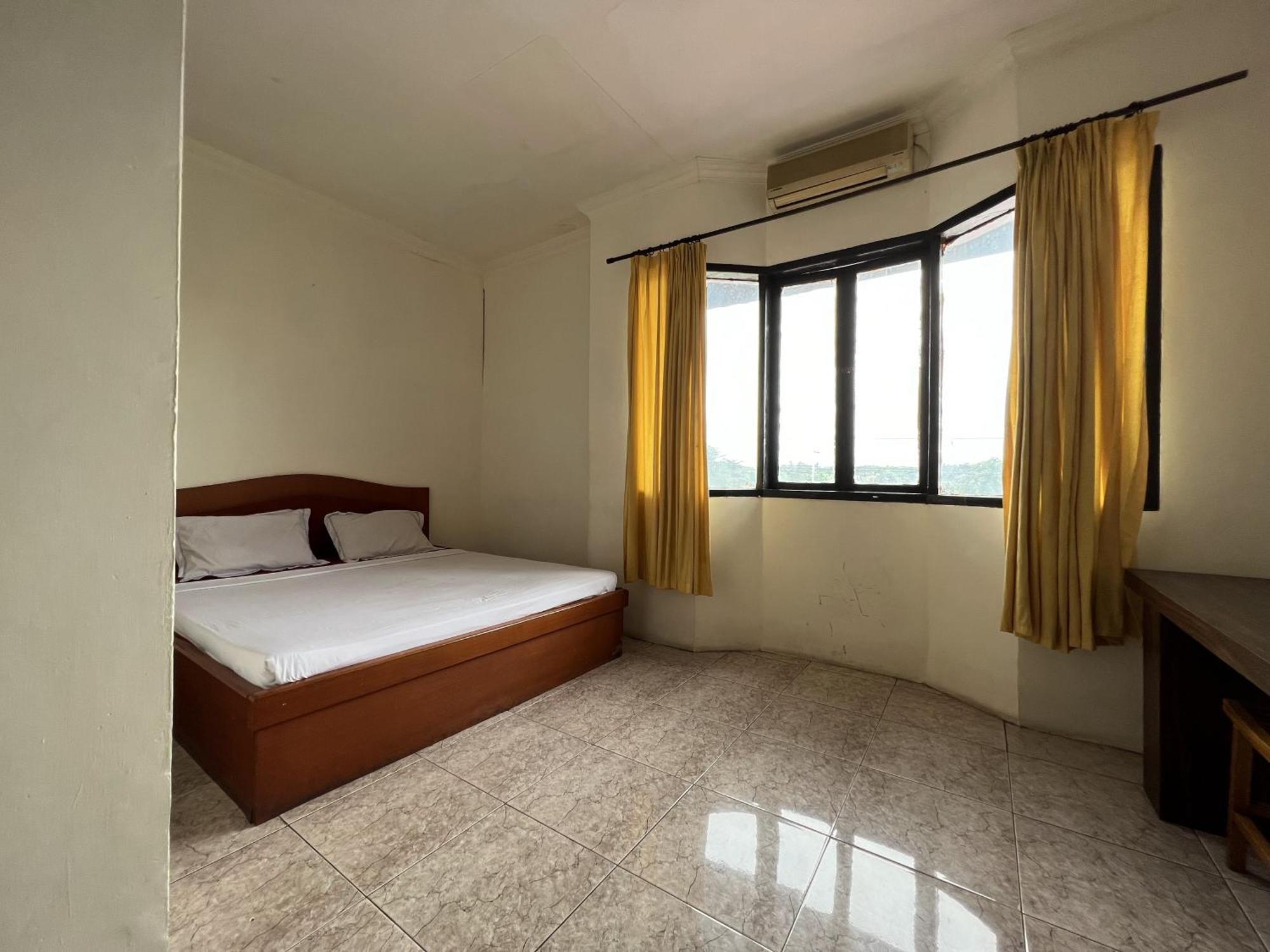 Hotel Oyo 92098 Kost Orange Syariah Makassar Exterior foto
